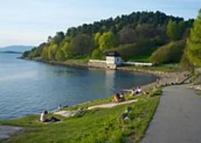 Bedroom In 12 Minutes To By Train *