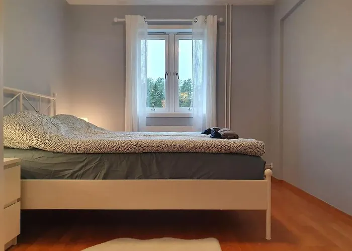 Bedroom In 12 Minutes To By Train